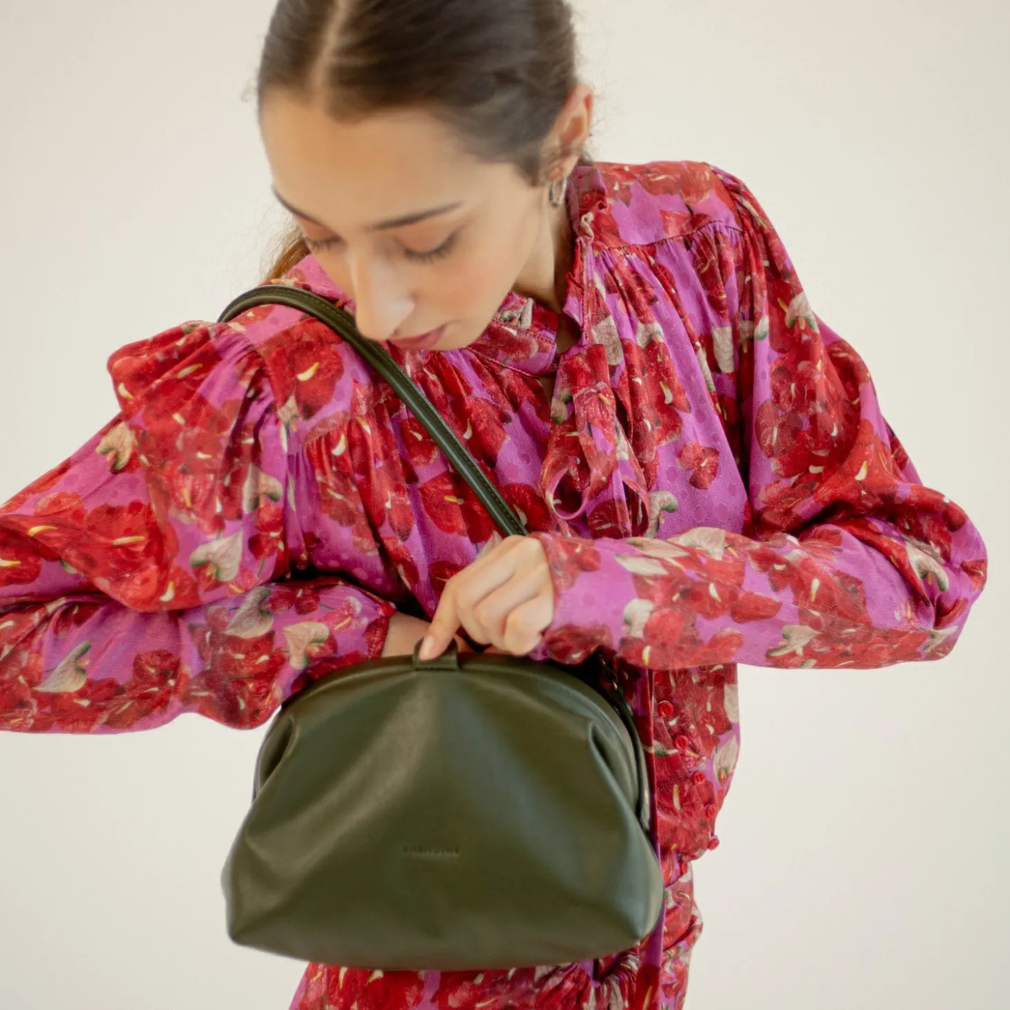 Hug Bag Torebka L, Ciemnozielony