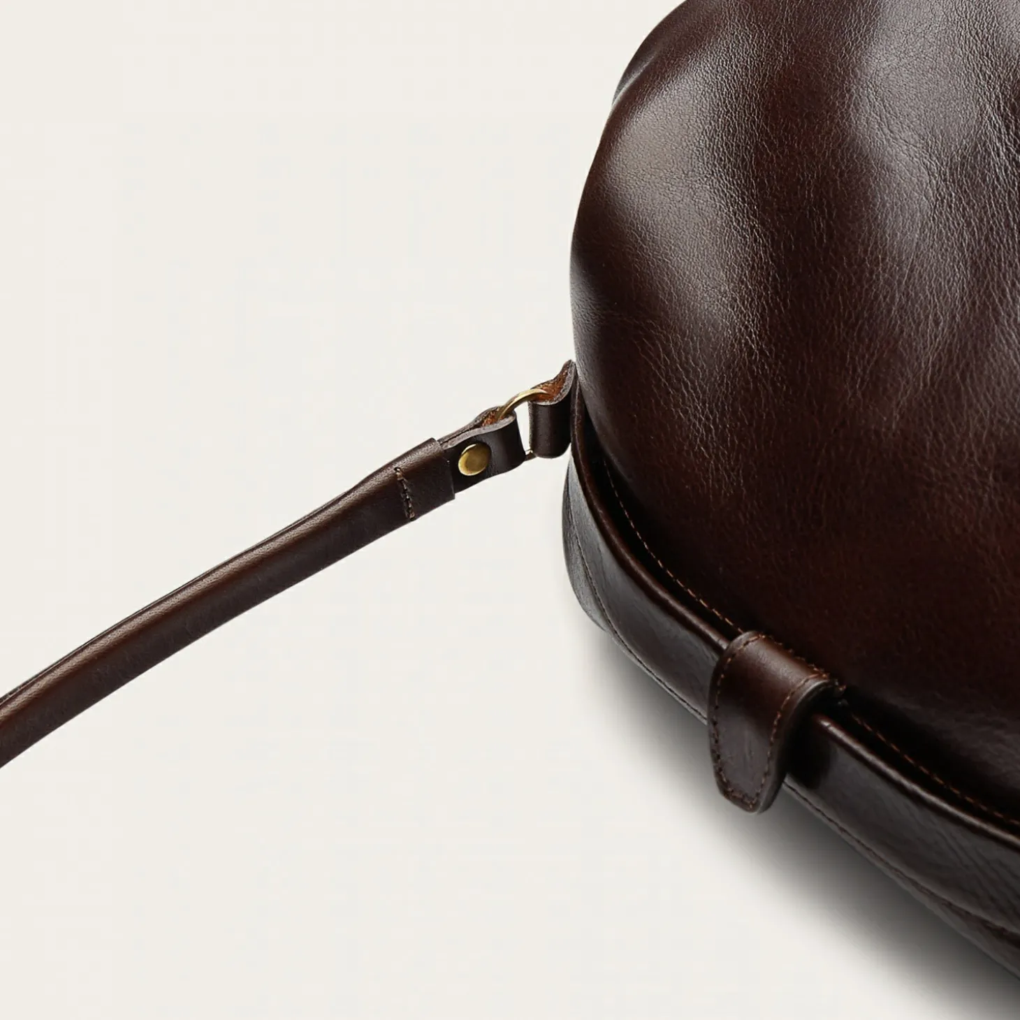 Hug Bag Torebka L, Ciemny Braz