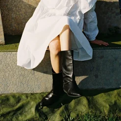 Sasha Botki, Czarny